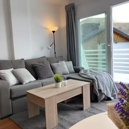 Lujo Plaza Pradollano Apartment *